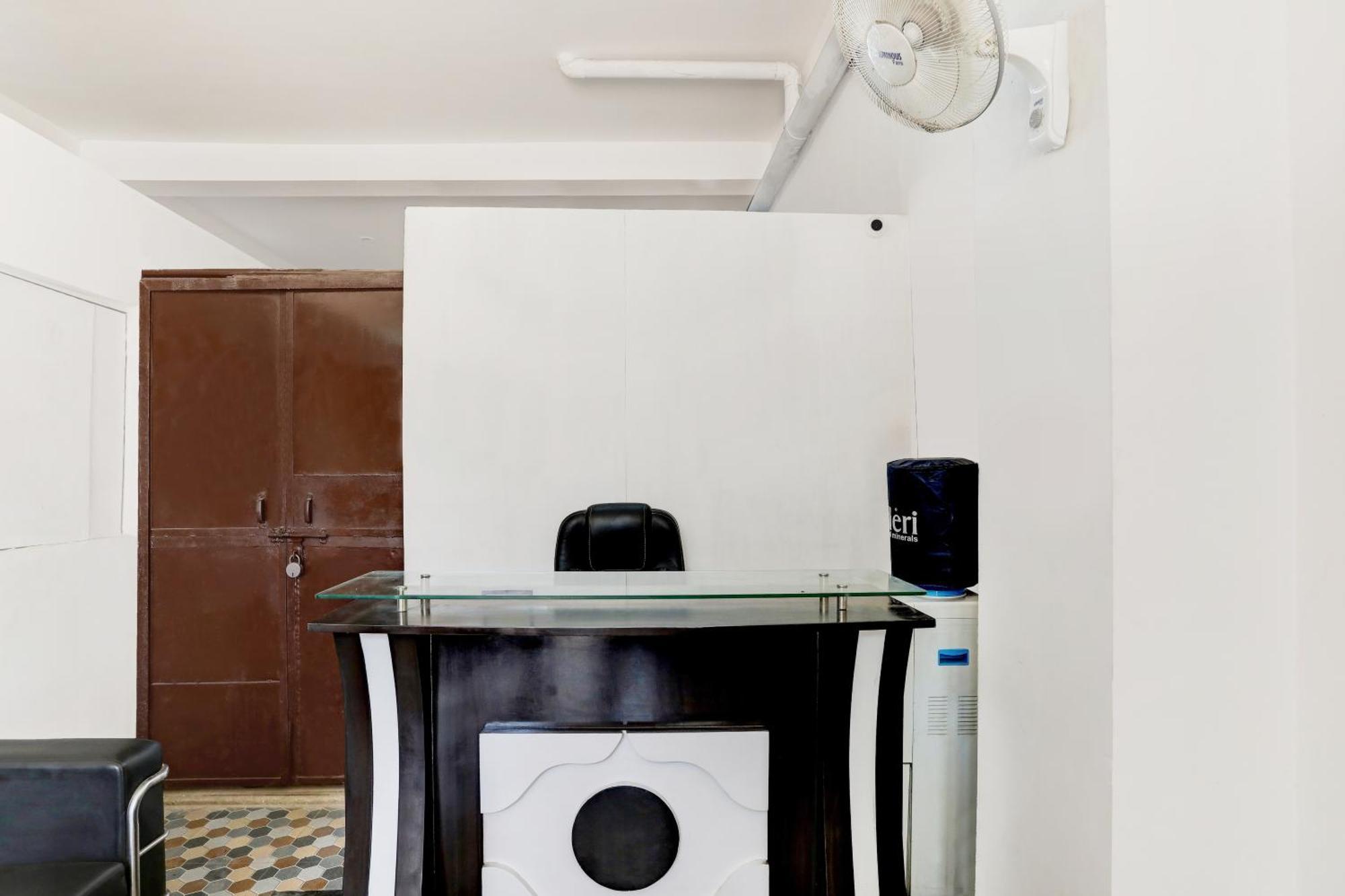 Hotel O Blu Moon Ghaziabad Exterior photo